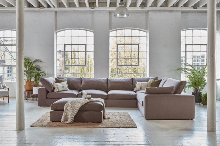 Mastering the Open Floor Plan: Decor Tips